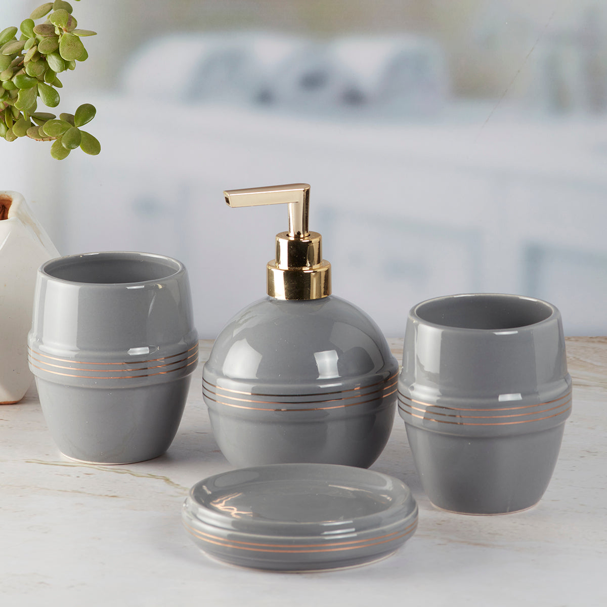 Ceramic Bathroom Accessories Set of 4 Bath Set with Soap Dispenser (5757)