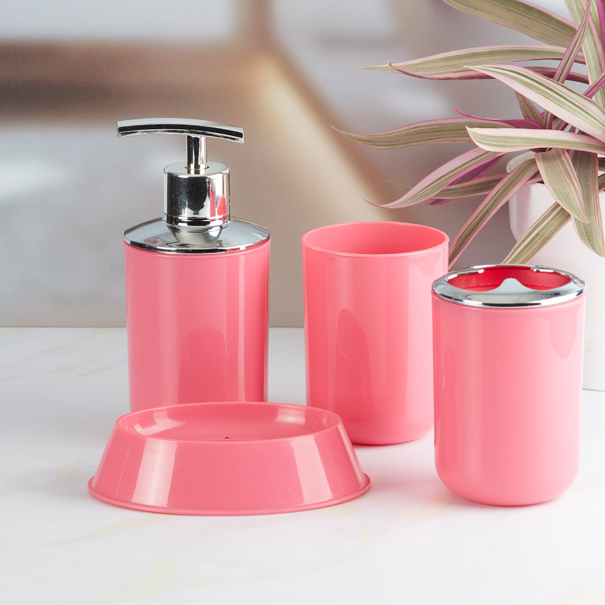 Acrylic Bathroom Accessories Set of 4 Bath Set with Soap Dispenser (7397)