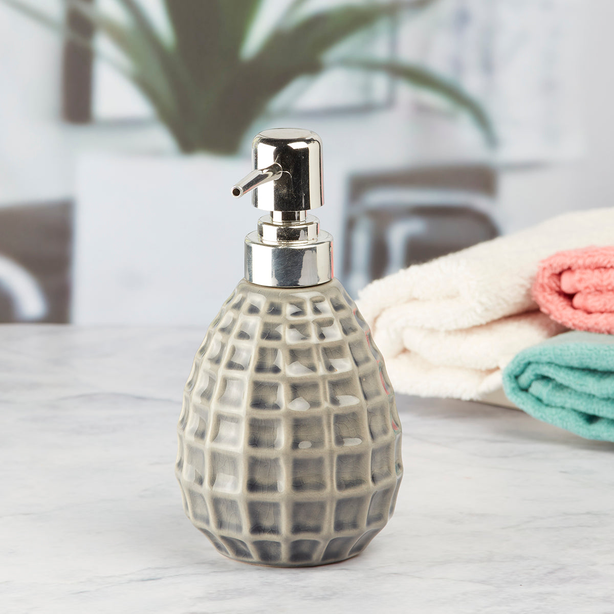 Ceramic Soap Dispenser Pump for Bathroom for Bath Gel, Lotion, Shampoo (7618)