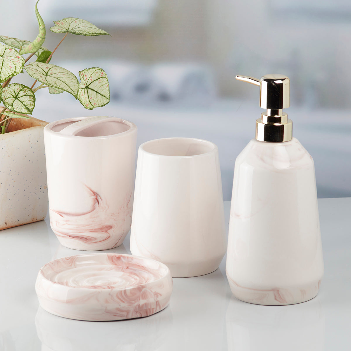Ceramic Bathroom Accessories Set of 4 Bath Set with Soap Dispenser (7941)