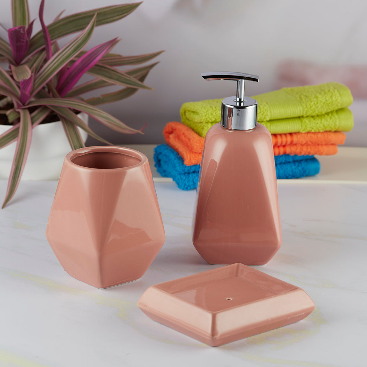 Ceramic Bathroom Accessories Set of 3 Bath Set with Soap Dispenser (8125)