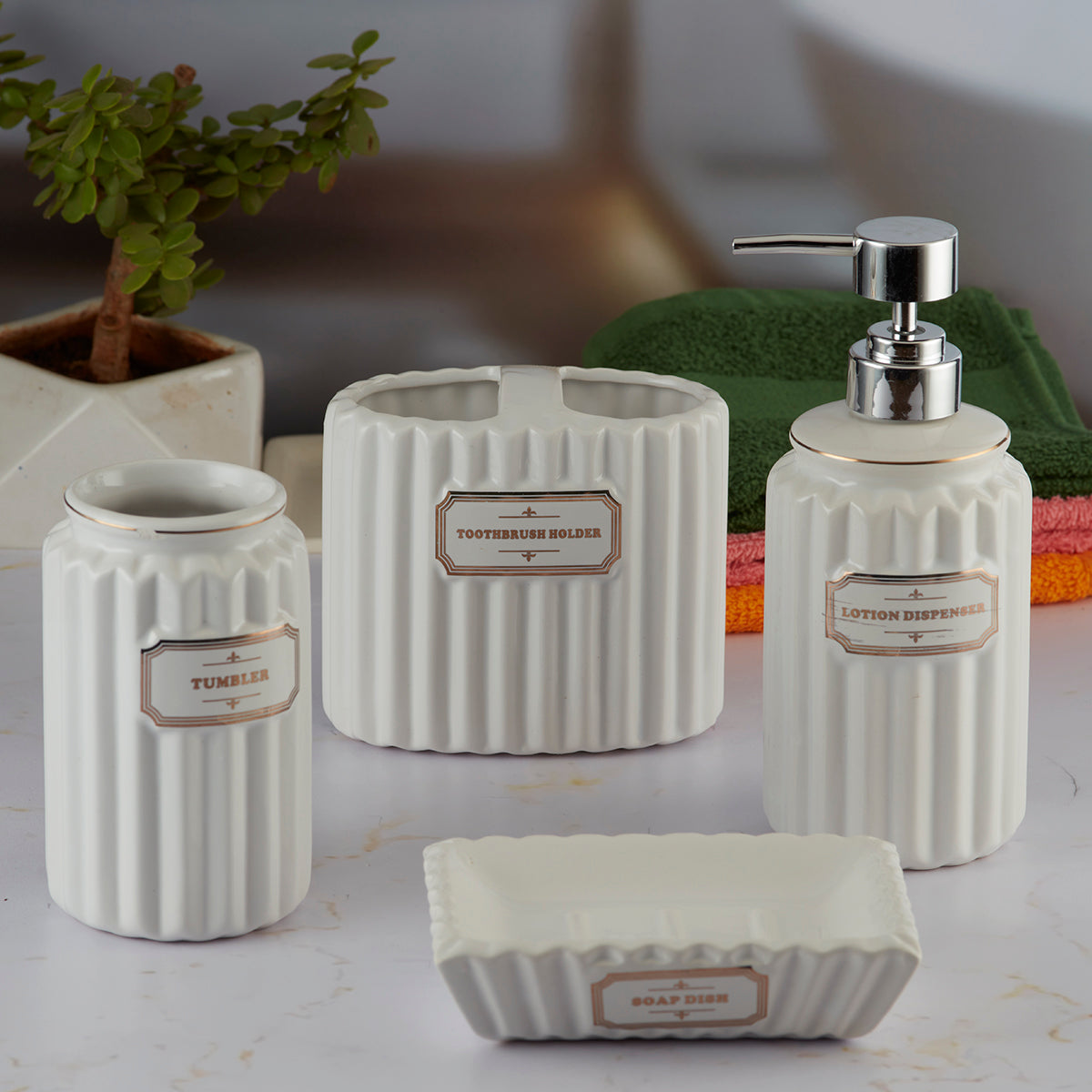 Ceramic Bathroom Accessories Set of 4 Bath Set with Soap Dispenser (8186)