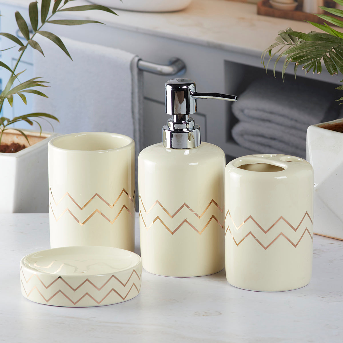 Ceramic Bathroom Accessories Set of 4 Bath Set with Soap Dispenser (8214)
