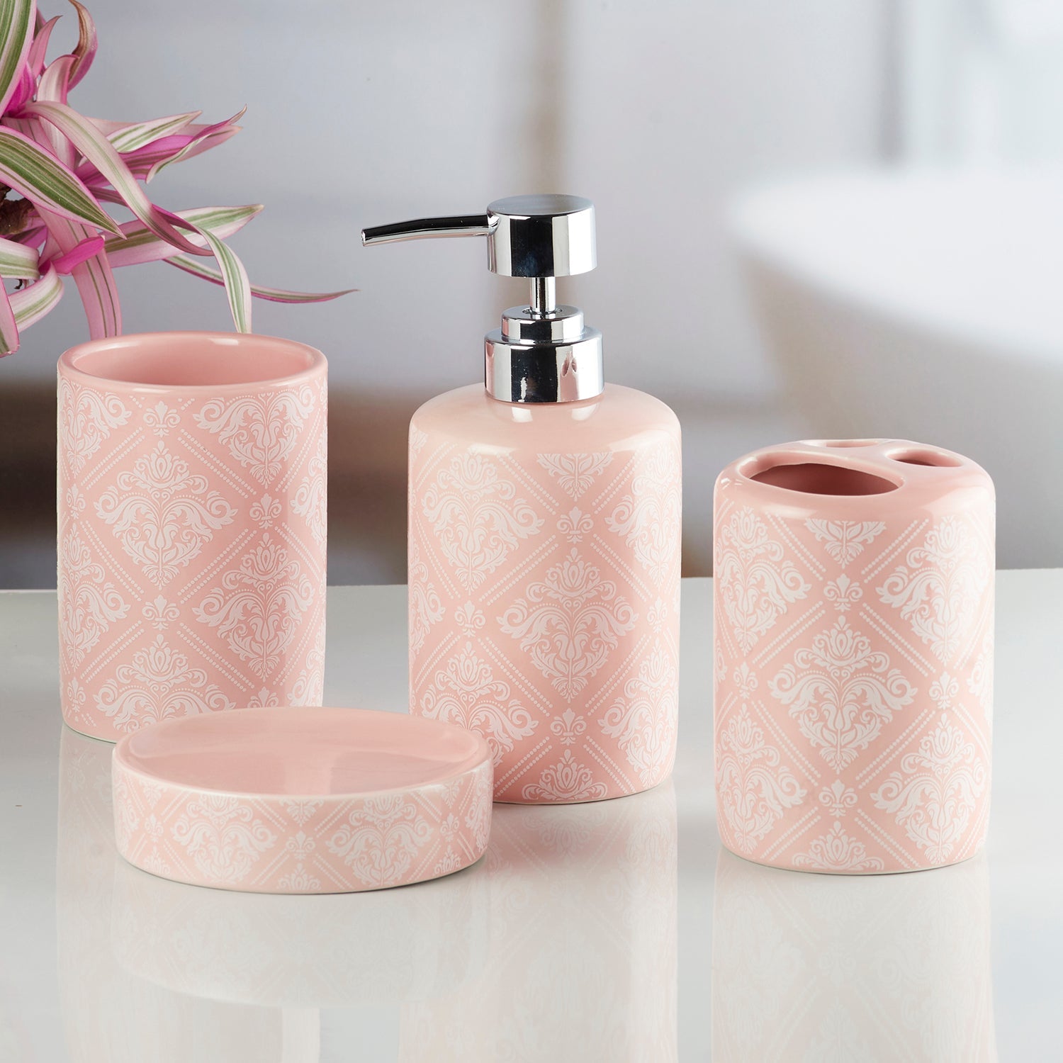 Ceramic Bathroom Accessories Set of 4 Bath Set with Soap Dispenser (8217)