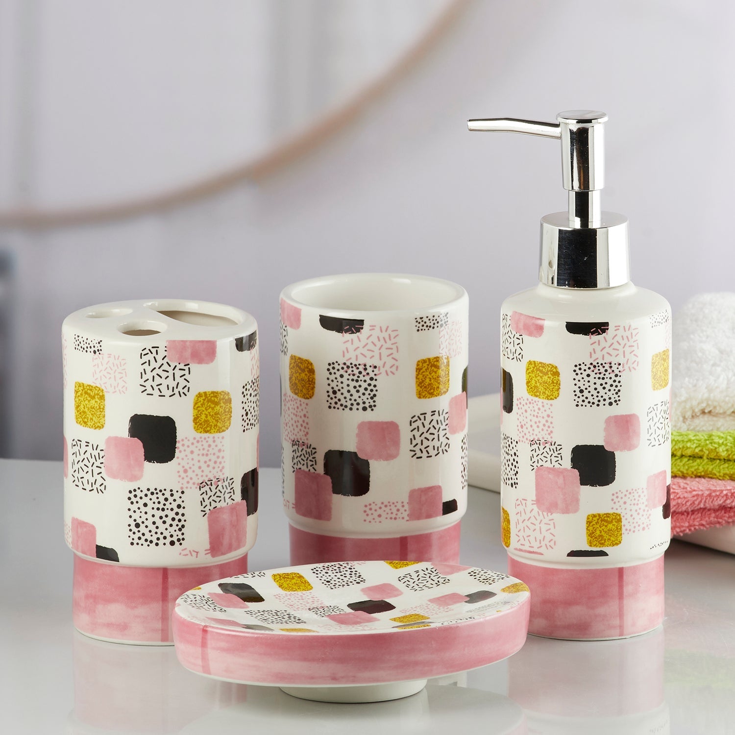 Ceramic Bathroom Accessories Set of 4 Bath Set with Soap Dispenser (8223)