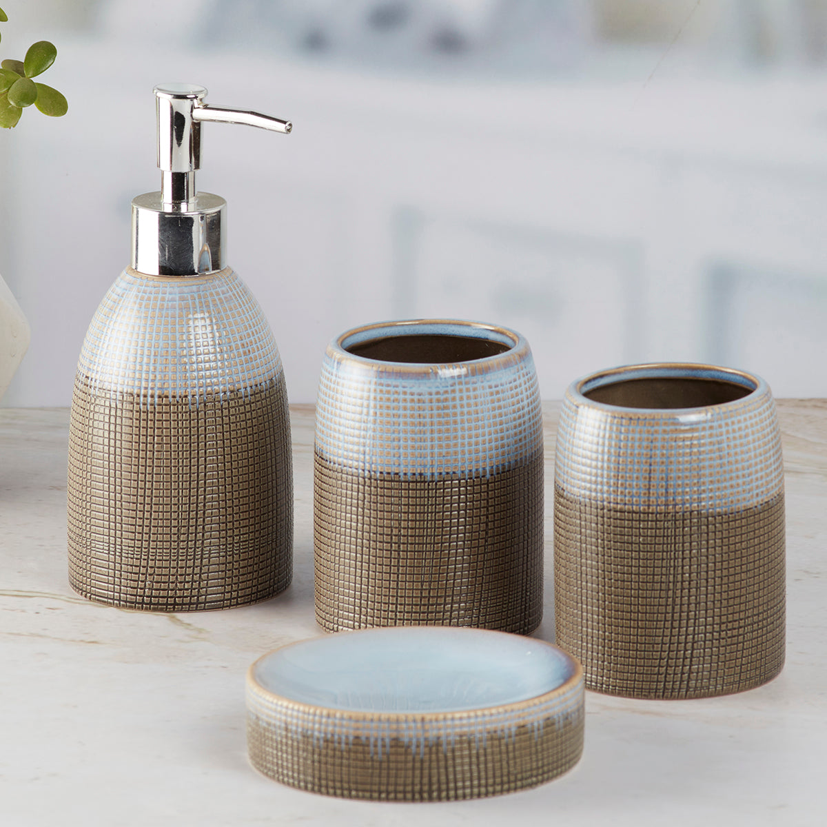 Ceramic Bathroom Accessories Set of 4 Bath Set with Soap Dispenser (8232)