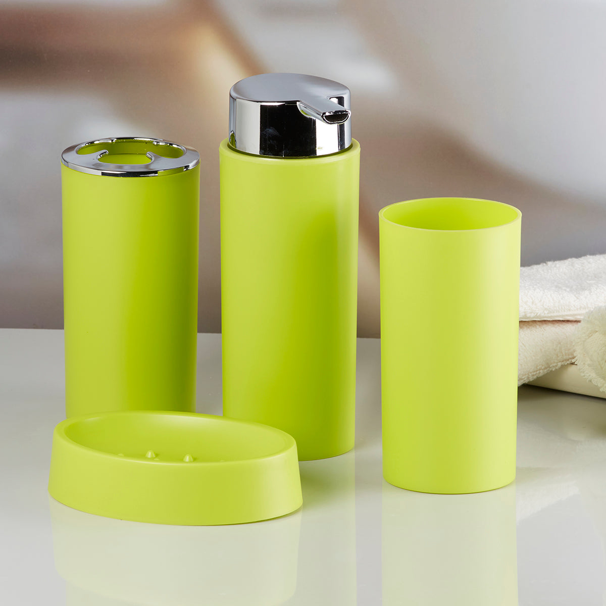 Acrylic Bathroom Accessories Set of 4 Bath Set with Soap Dispenser (8247)