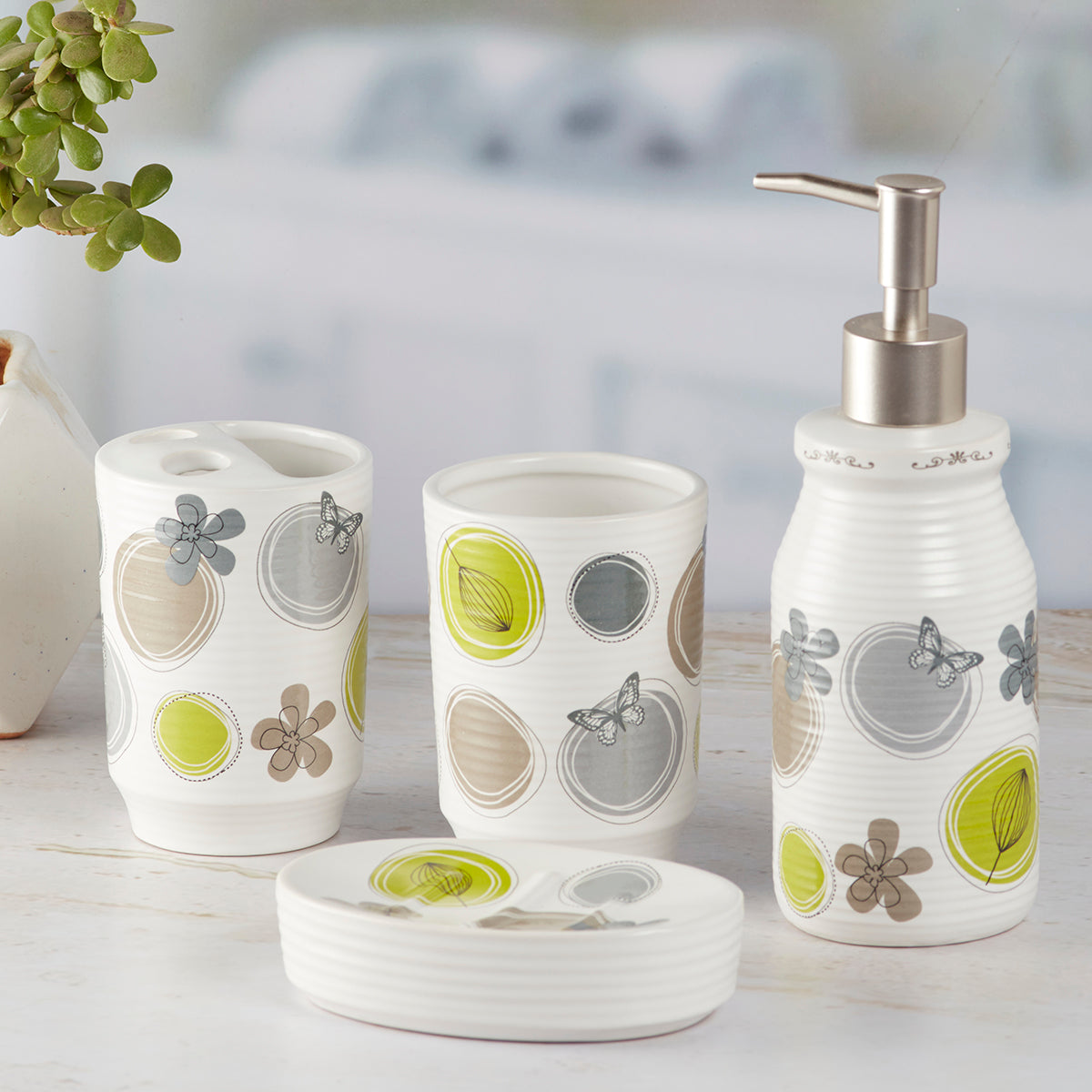Ceramic Bathroom Accessories Set of 4 Bath Set with Soap Dispenser (8295)