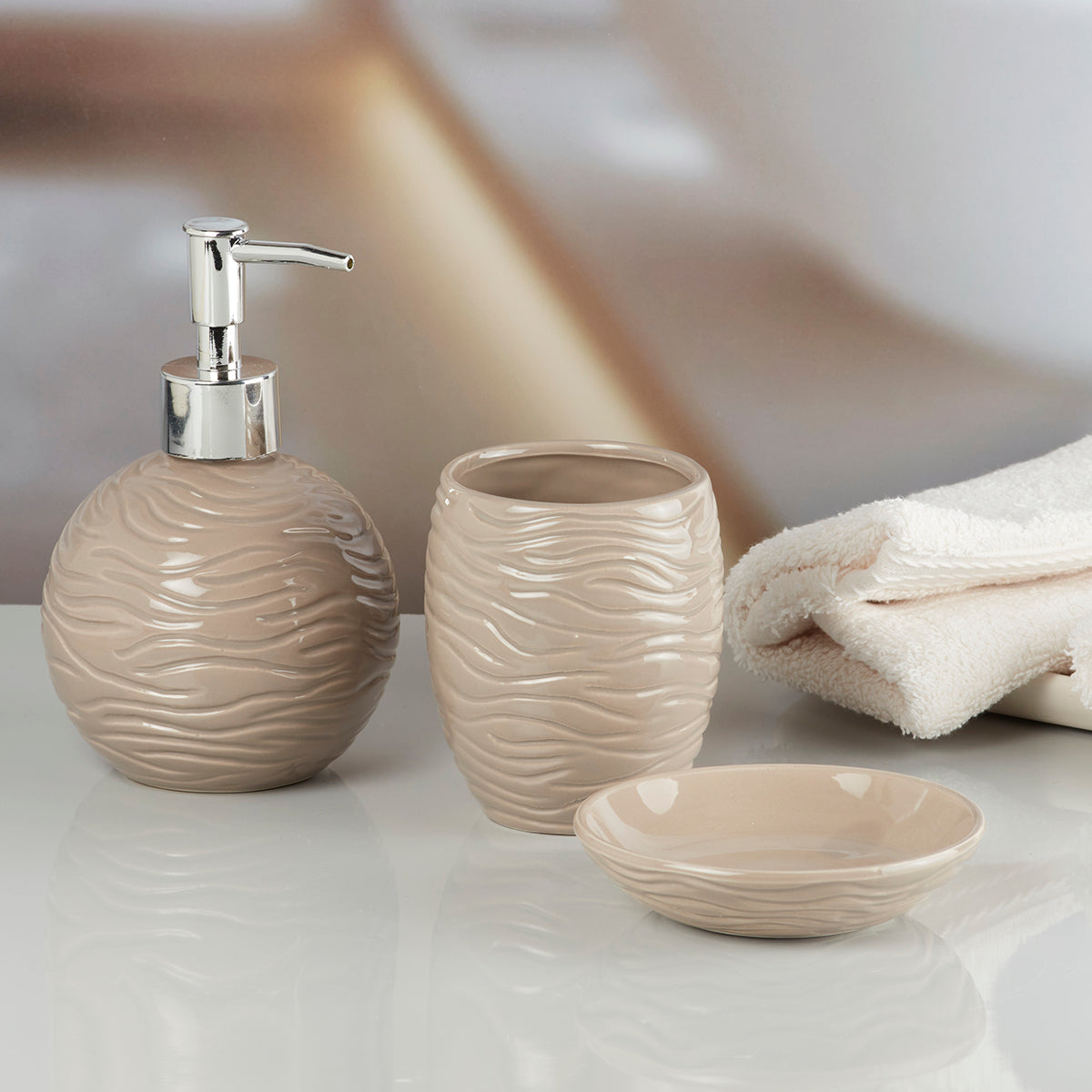 Ceramic Bathroom Accessories Set of 3 Bath Set with Soap Dispenser (8338)