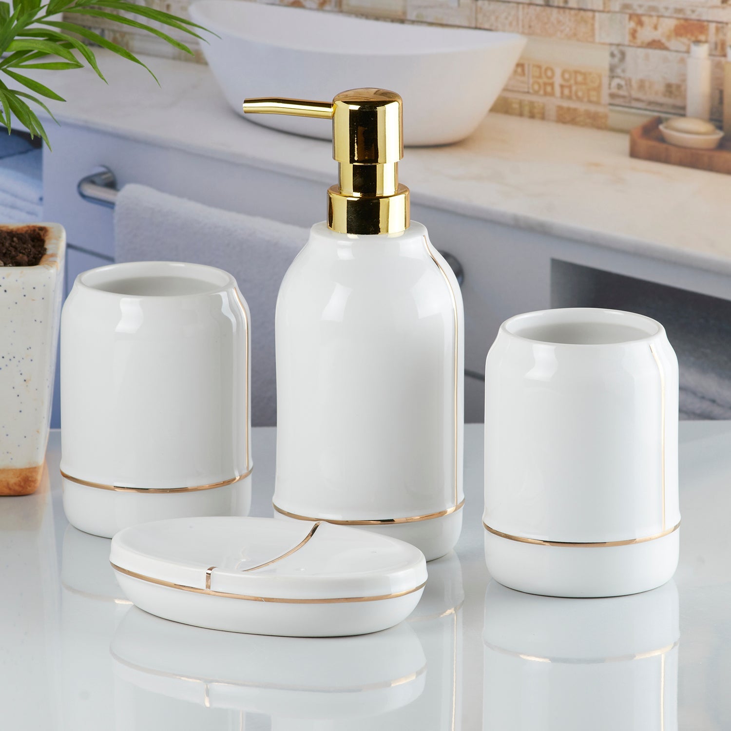 Ceramic Bathroom Accessories Set of 4 Bath Set with Soap Dispenser (8487)
