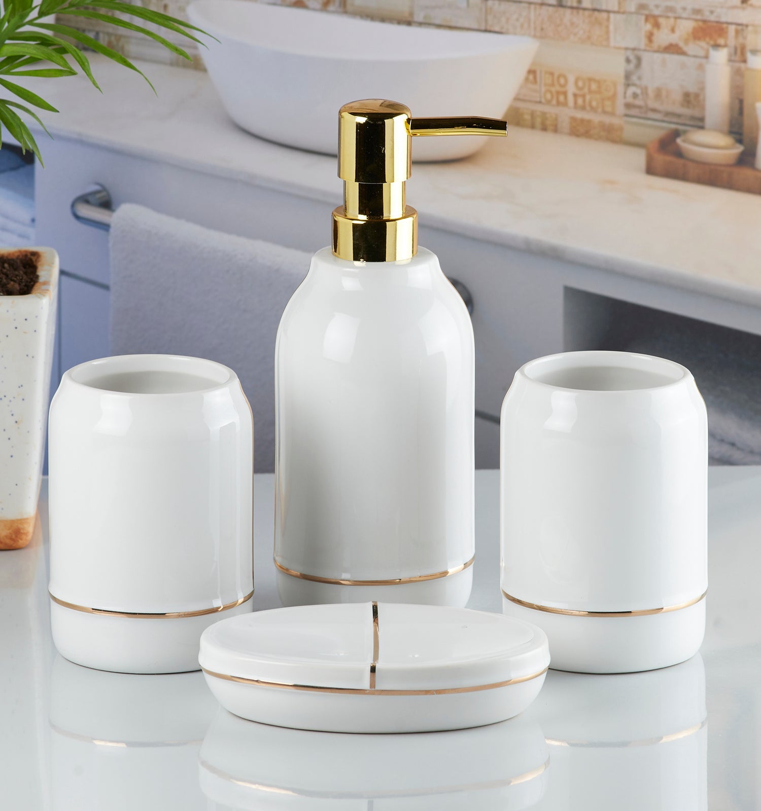 Ceramic Bathroom Accessories Set of 4 Bath Set with Soap Dispenser (8487)