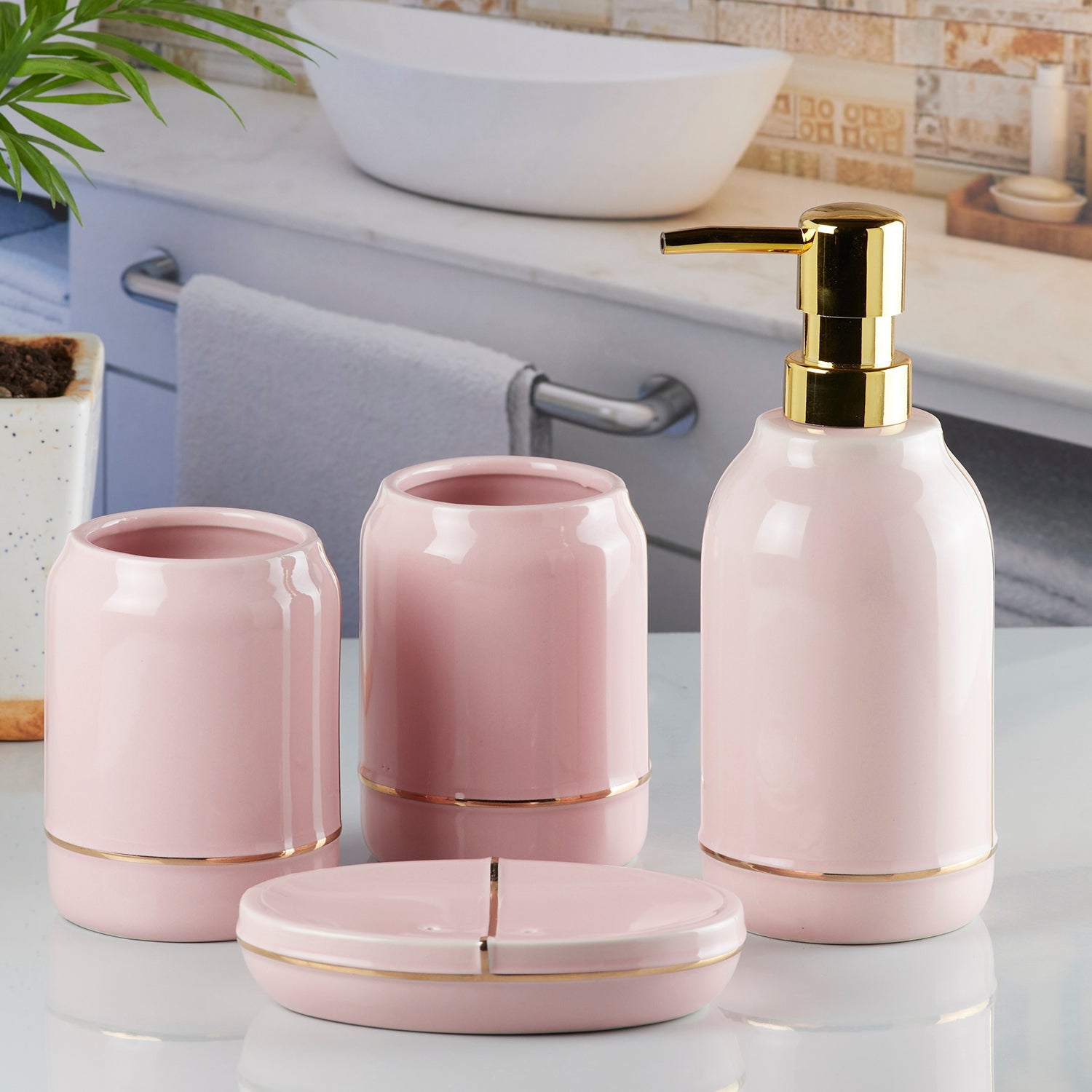 Ceramic Bathroom Accessories Set of 4 Bath Set with Soap Dispenser (8488)