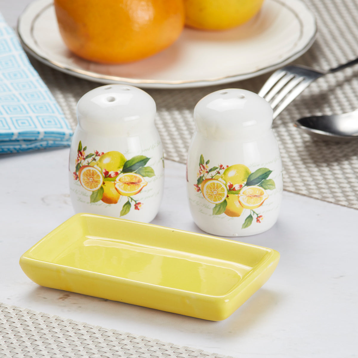 Ceramic Salt and Pepper Set with tray, Printed Design, White (8591)