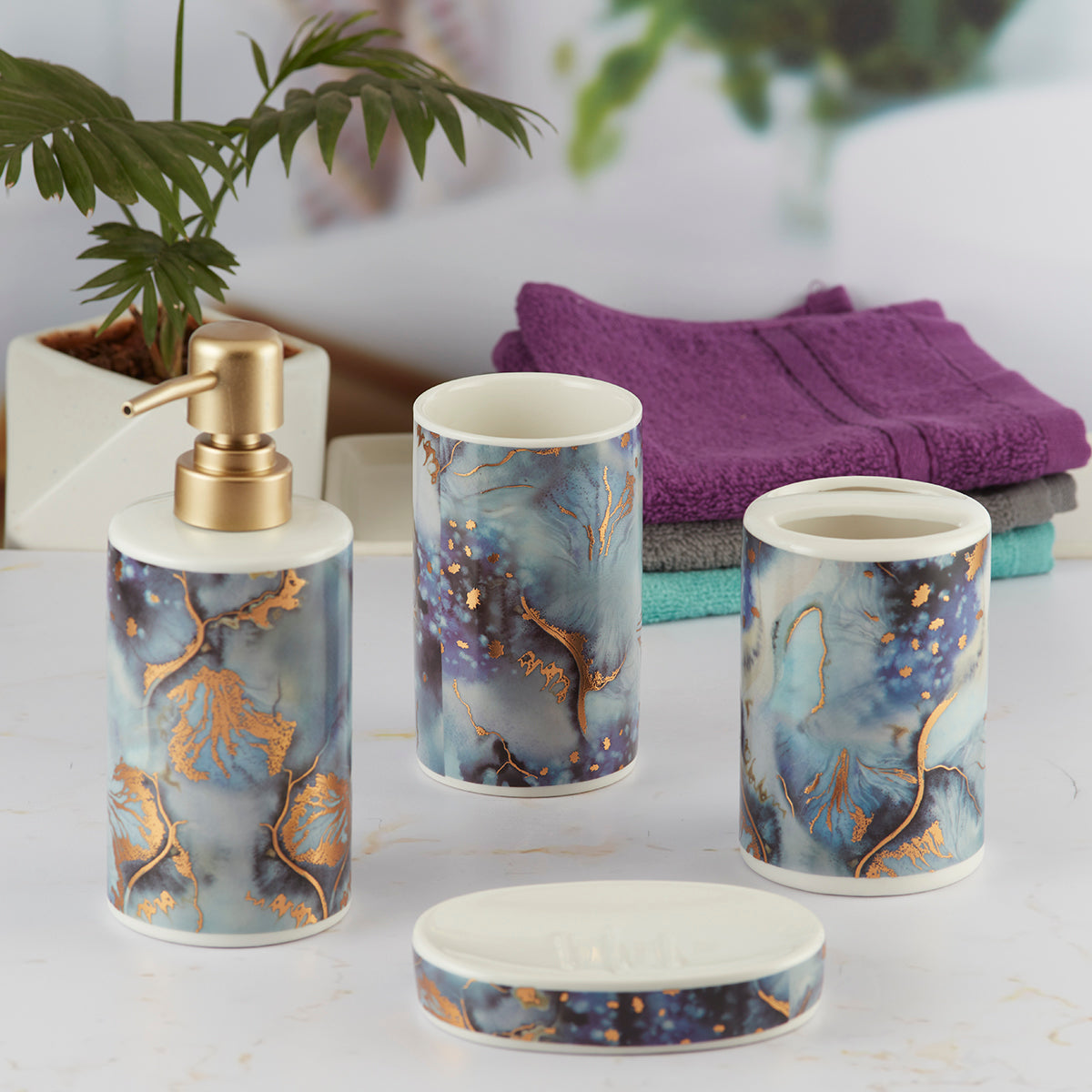 Ceramic Bathroom Accessories Set of 4 Bath Set with Soap Dispenser (9594)
