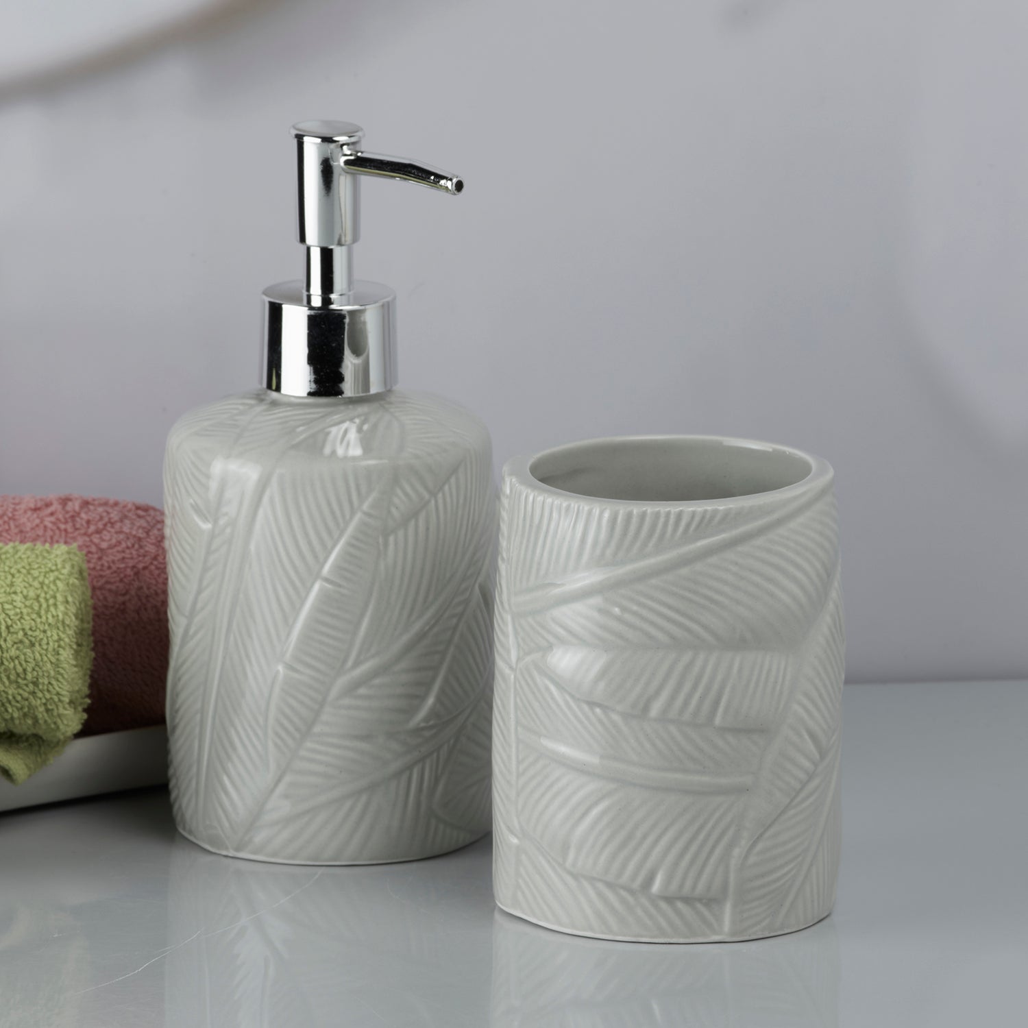 Ceramic Bathroom Accessories Set of 2 Bath Set with Soap Dispenser (9609)
