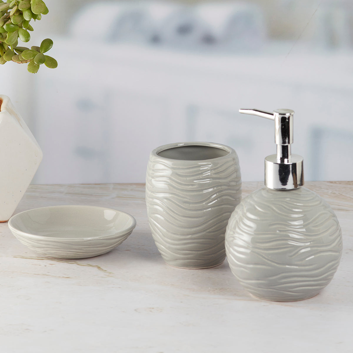 Ceramic Bathroom Accessories Set of 3 Bath Set with Soap Dispenser (9616)
