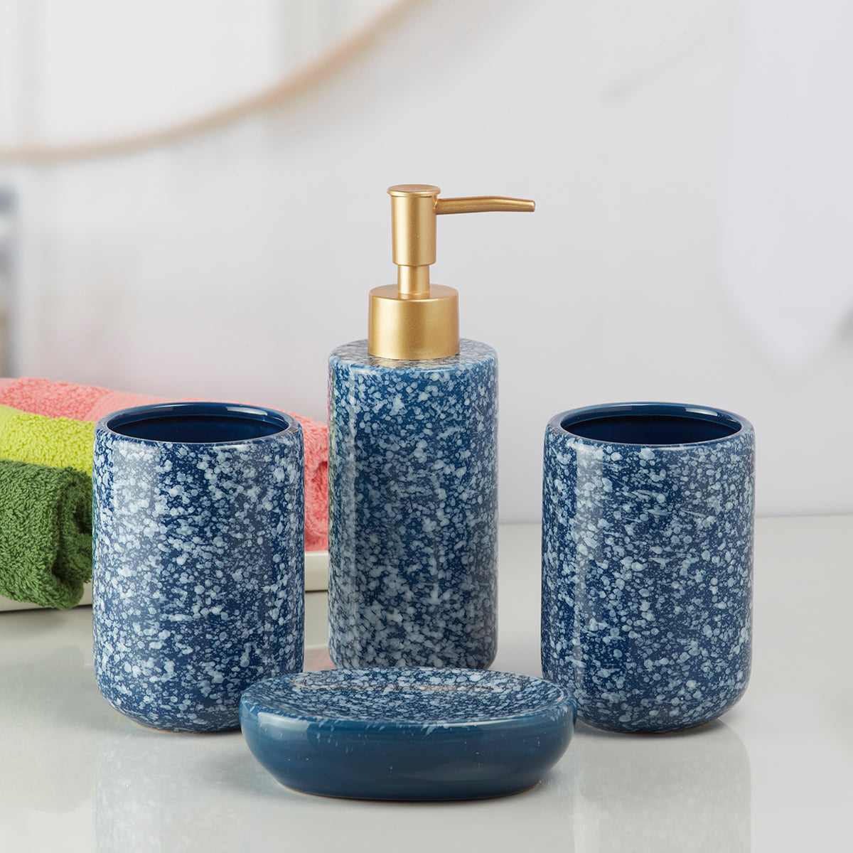 Ceramic Bathroom Accessories Set of 4 Bath Set with Soap Dispenser (9632)