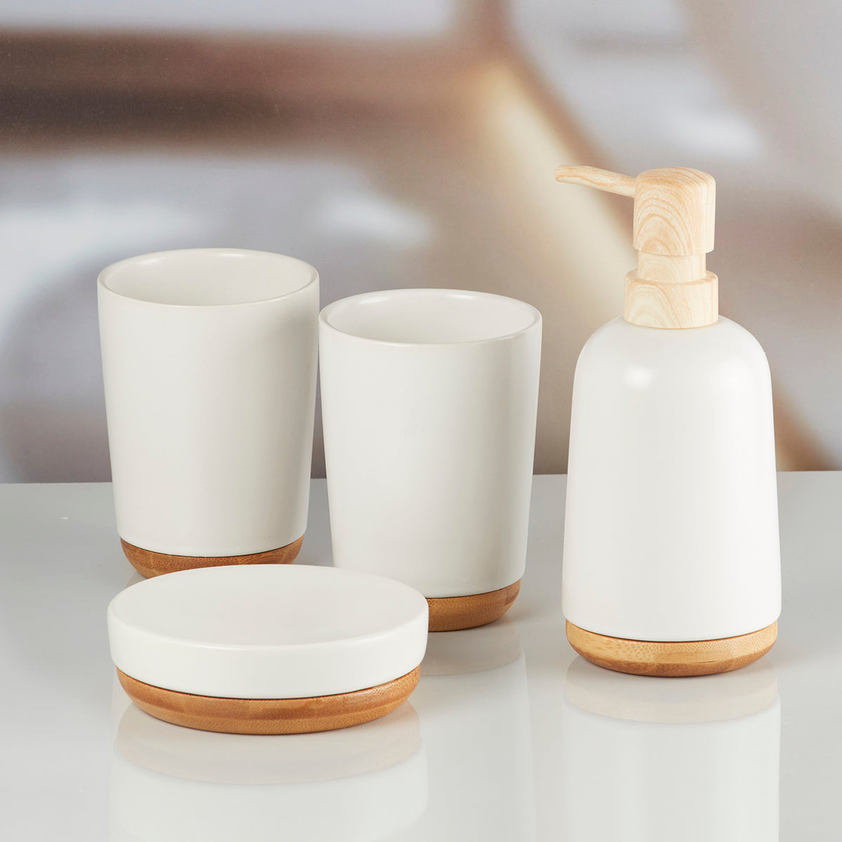Ceramic Bathroom Accessories Set of 4 Bath Set with Soap Dispenser (9639)