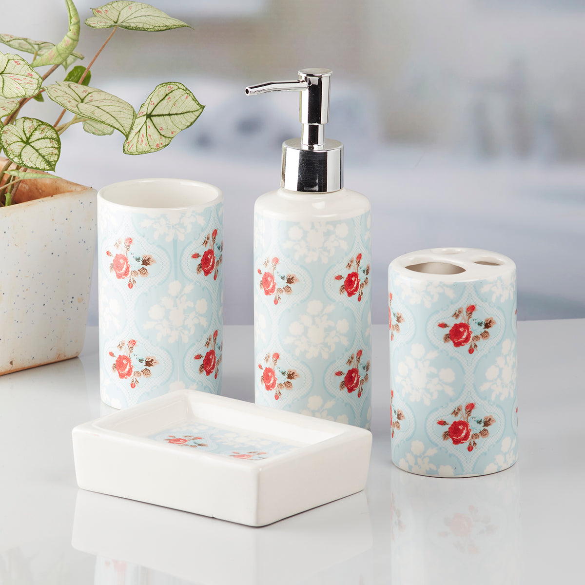 Ceramic Bathroom Accessories Set of 4 Bath Set with Soap Dispenser (9761)
