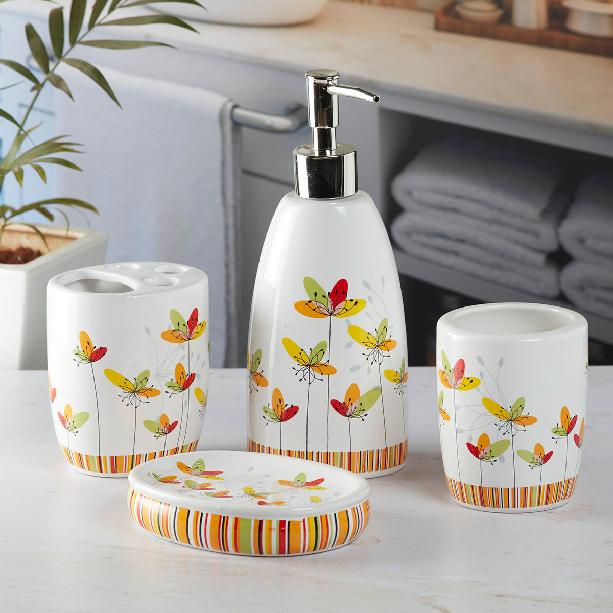 Ceramic Bathroom Accessories Set of 4 Bath Set with Soap Dispenser (9881)