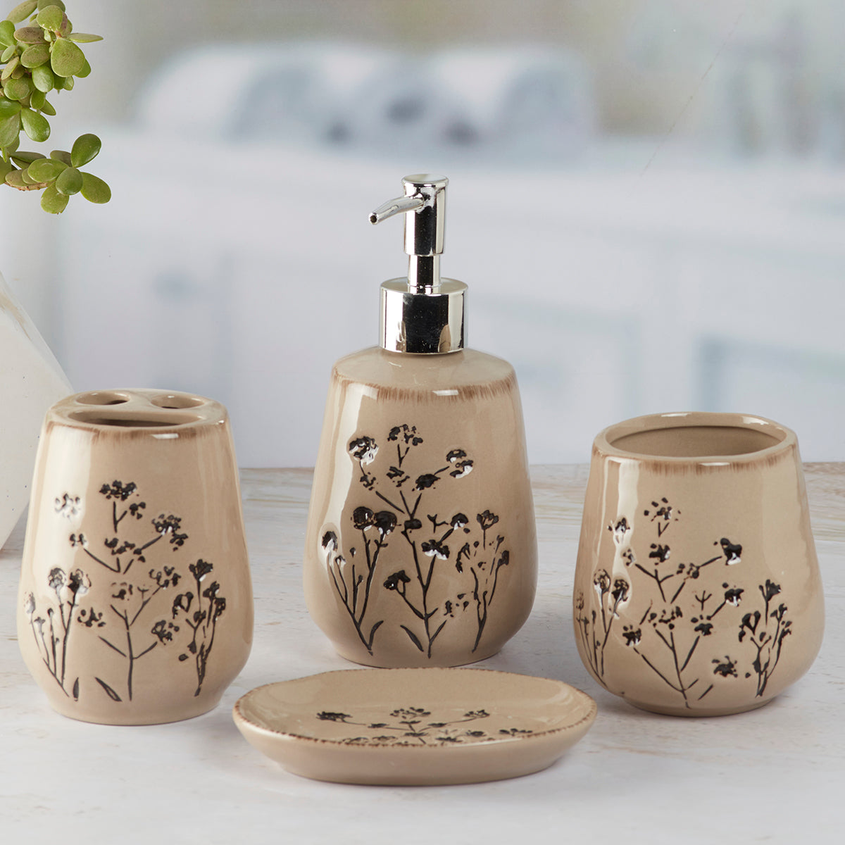 Ceramic Bathroom Accessories Set of 4 Bath Set with Soap Dispenser (9887)