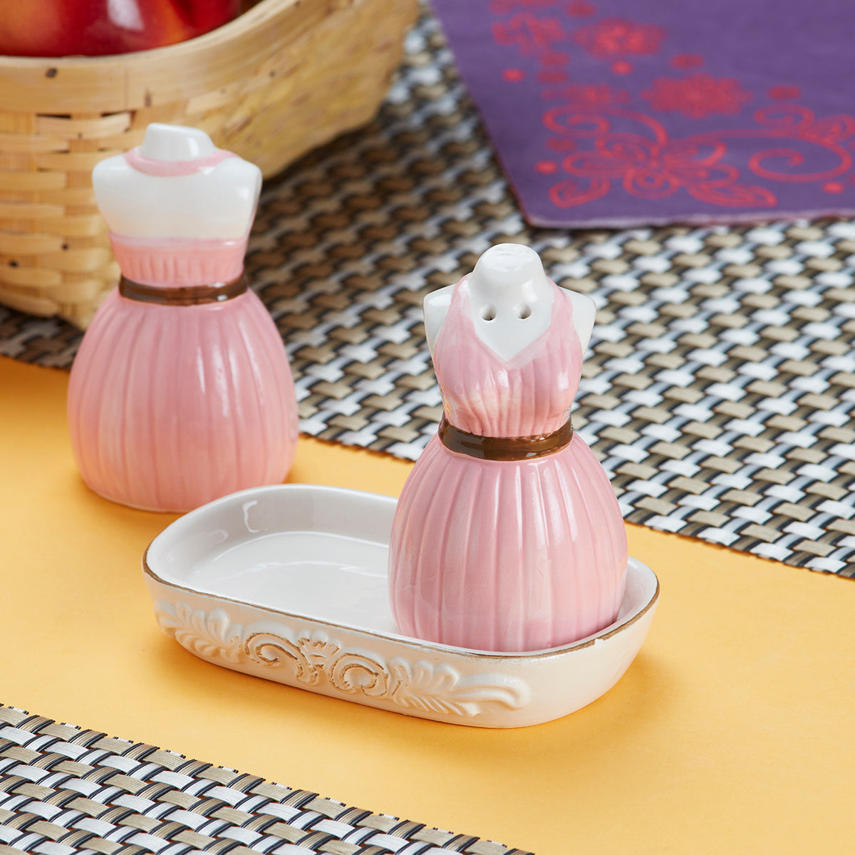 Ceramic Salt Pepper Container Set with tray for Dining Table (9971)