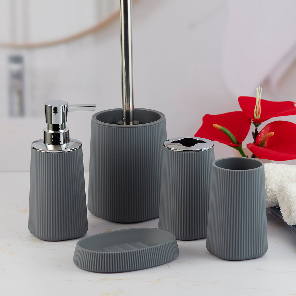 Acrylic Bathroom Accessories Set of 5 Bath Set with Soap Dispenser (10033)