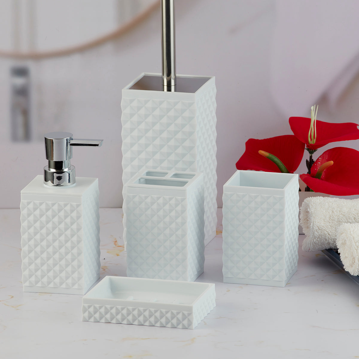 Acrylic Bathroom Accessories Set of 5 Bath Set with Soap Dispenser (10037)