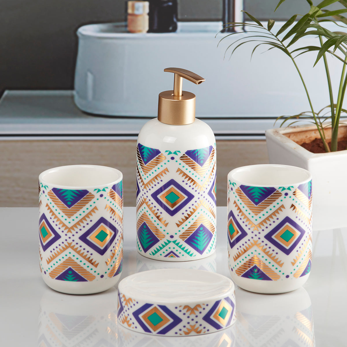 Ceramic Bathroom Accessories Set of 4 Bath Set with Soap Dispenser (10076)