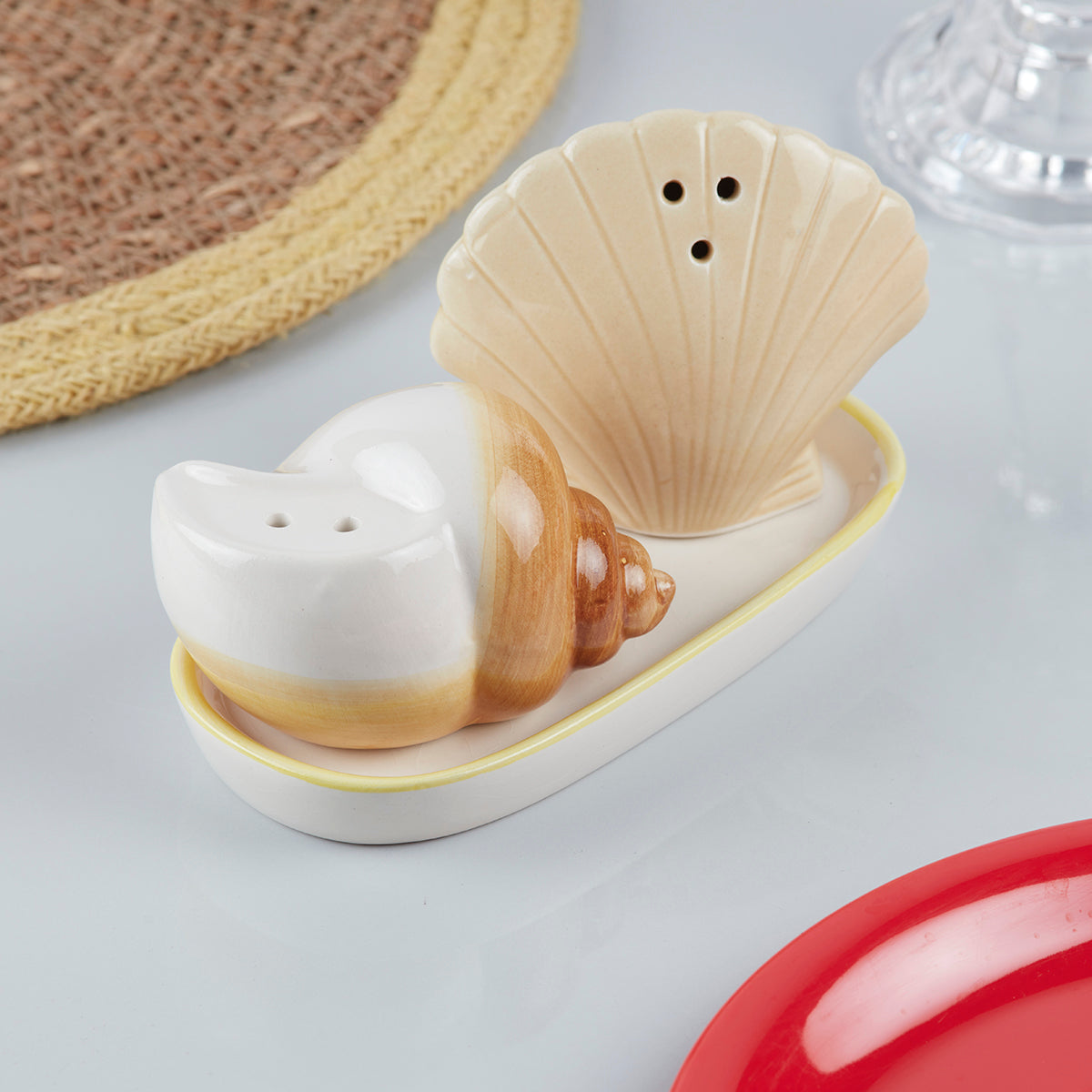 Ceramic Salt Pepper Container Set with tray for Dining Table (10147)