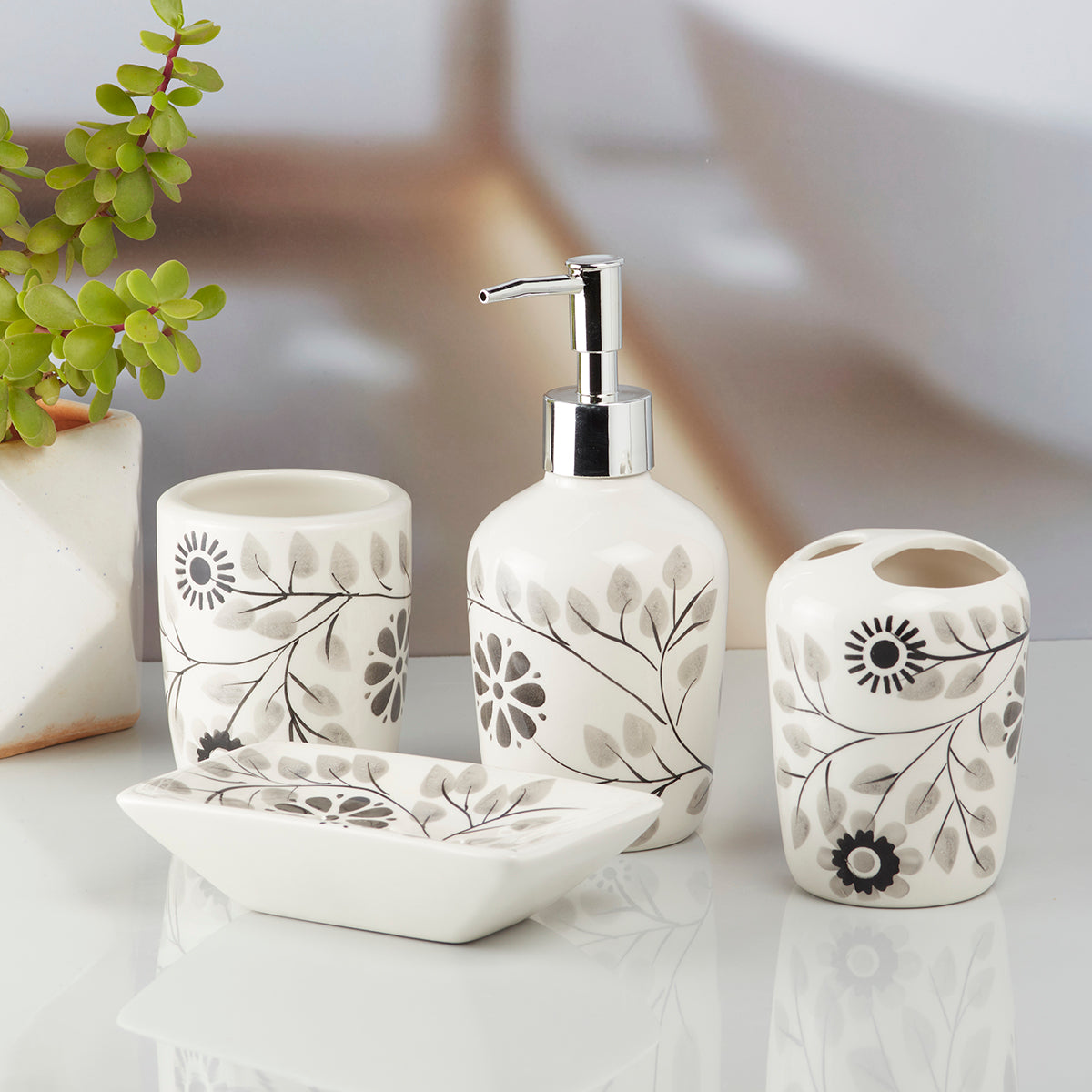 Ceramic Bathroom Accessories Set of 4 Bath Set with Soap Dispenser (10164)